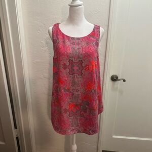 Sleeveless lined tunic